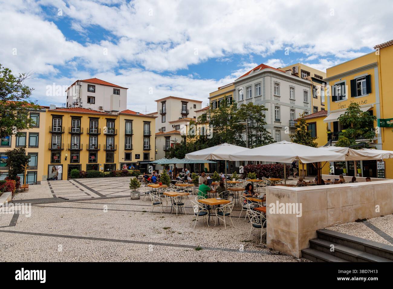 Funchal, Portugal - 9. Juni 2024: Columbus-Platz in der Zona Velha - Altstadt von Funchal, Madeira Island Stockfoto