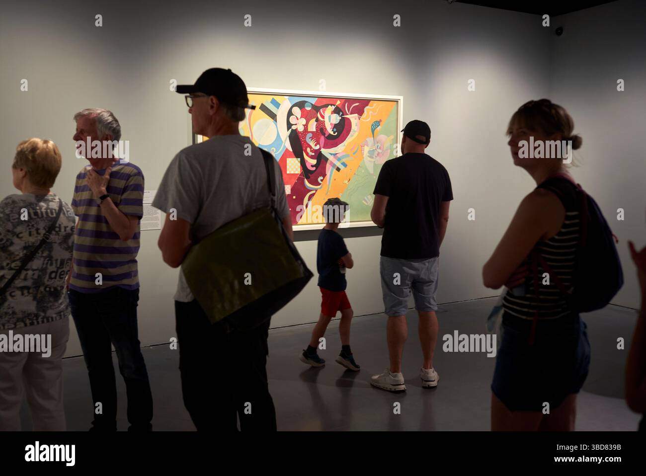 Copyright 2025 John Angerson Malaga, Col del Sol - Spanien Vassily Kandinsky: Pionero del arte Abstracto im Centre Pompidou Málaga: Stockfoto