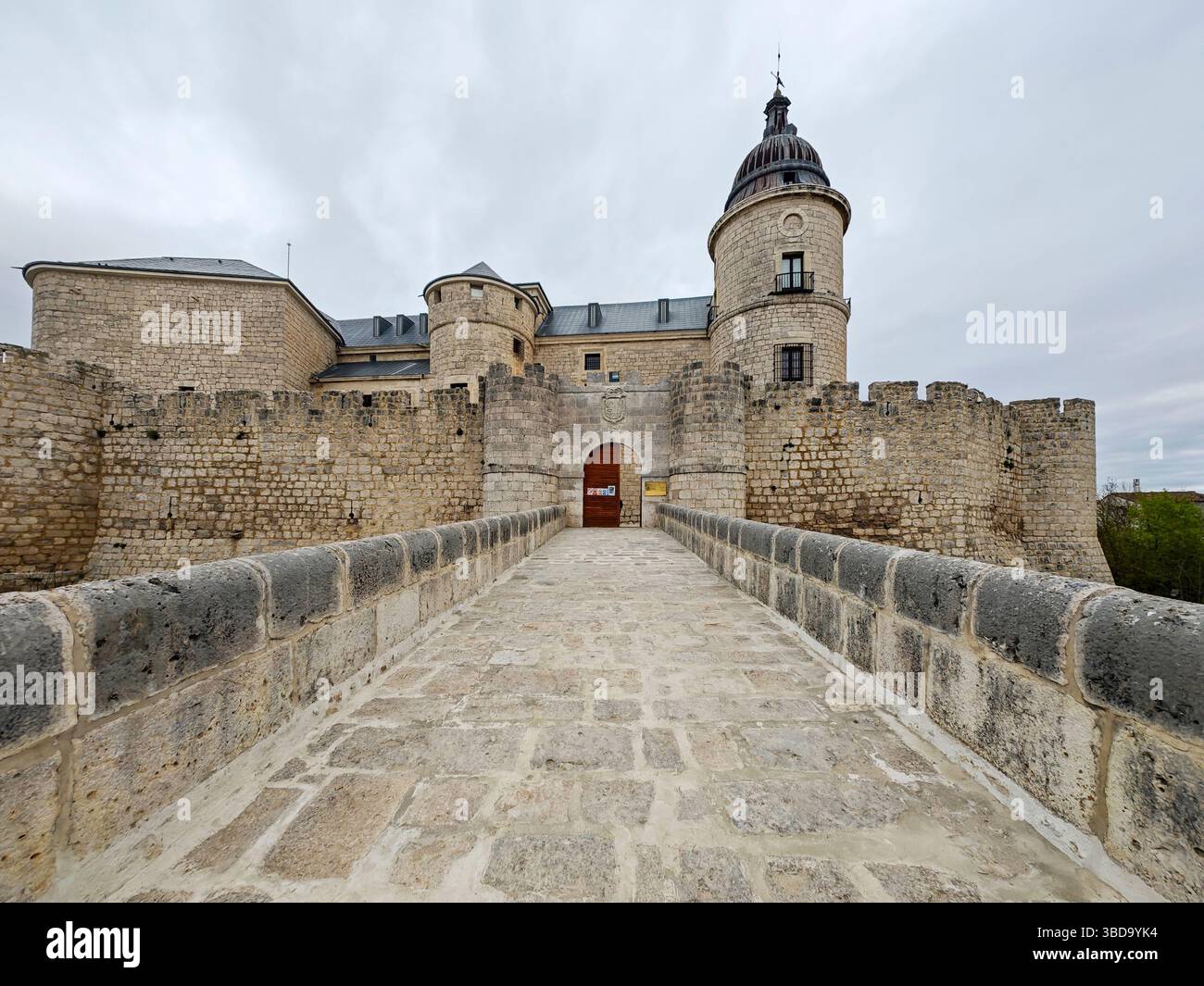 Hauptfassade des Allgemeinen Archivs von Simancas, Spanien Stockfoto