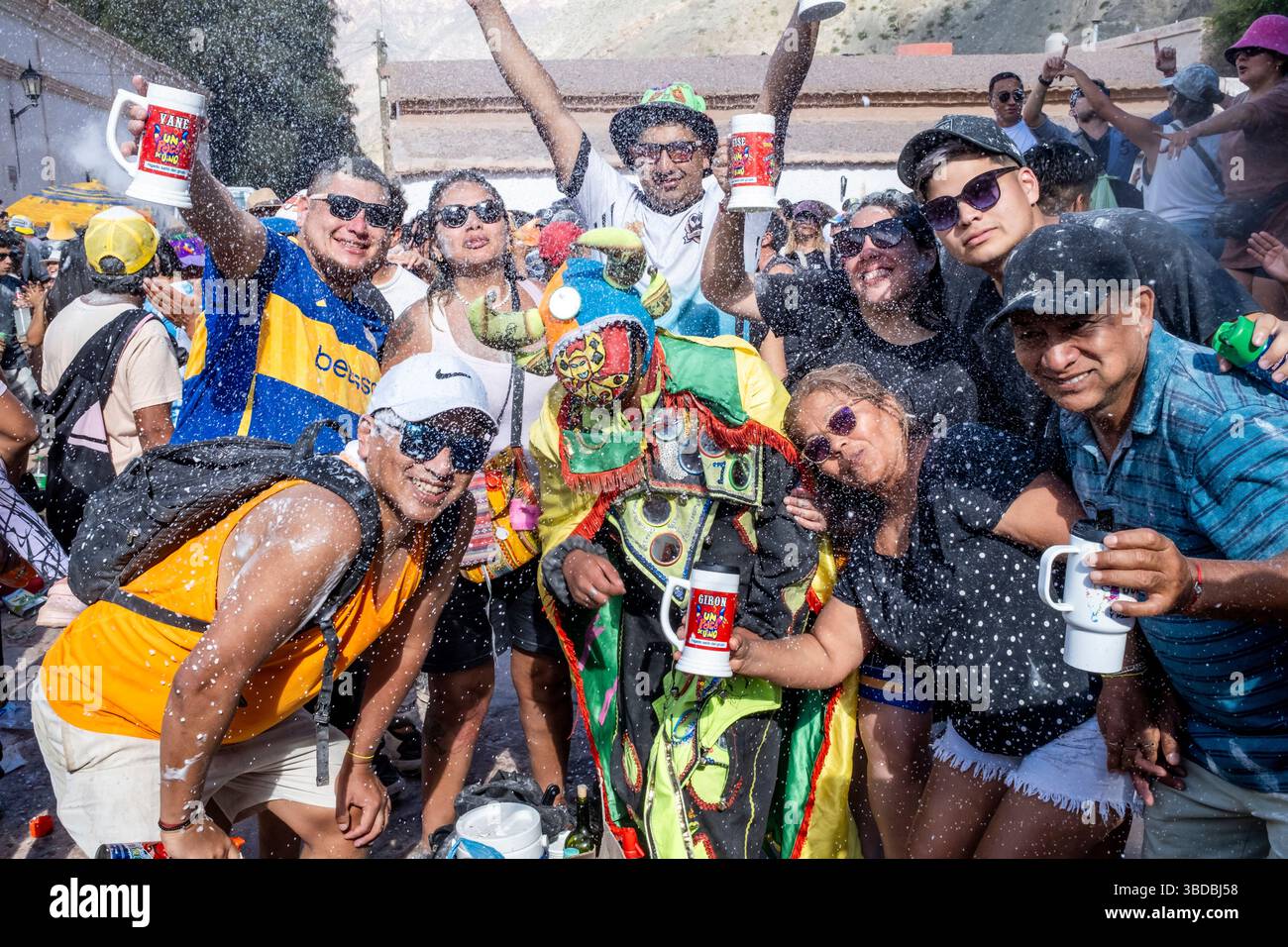 Nachtschwärmer Beim Jährlichen Karneval In Purmamarca, Provinz Jujuy, Argentinien. Stockfoto