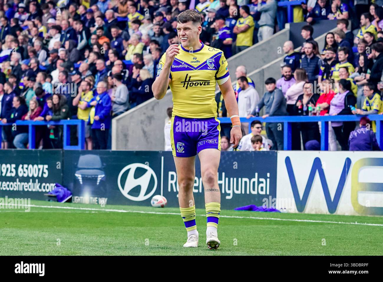 WARRINGTON, ENGLAND - 23. MAI: Josh Thewlis während des Spiels der Betfred Super League zwischen Warrington Wolves und Hull KR im Halliwell Jones Stadium am 23. Mai 2025 in Warrington England. (Foto: James Giblin) Stockfoto