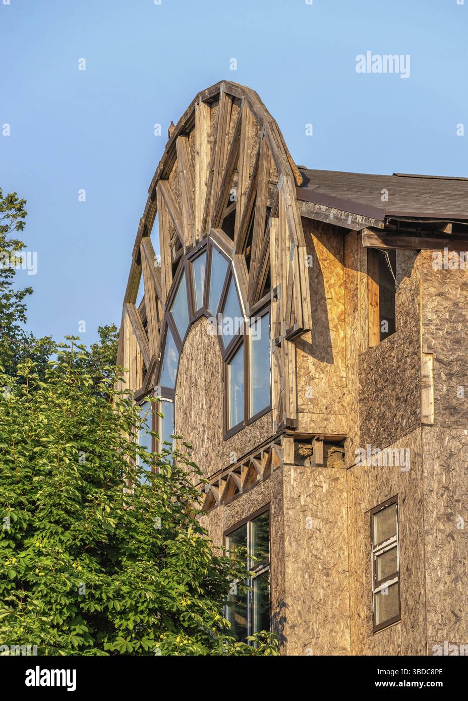Chmelnitskyi, Ukraine 12.07.2021. Historisches Stadtzentrum von Chmelnitskyi in der Ukraine, an einem sonnigen Sommermorgen, Chmelnitskyi, Ukraine Stockfoto