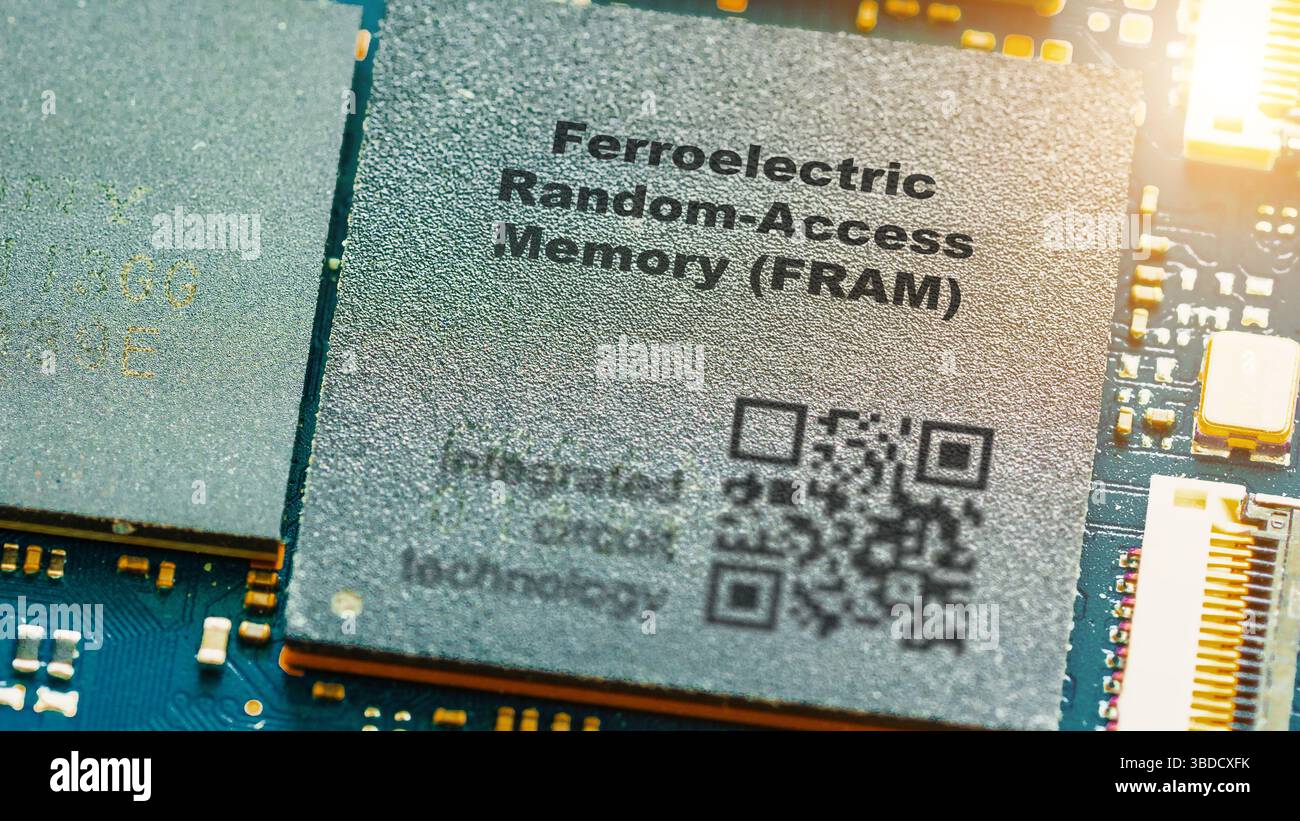 Ferroelektrischer Random-Access-Speicher (FRAM). Nichtflüchtiger Speicher mit RAM- und ROM-Eigenschaften. Stockfoto