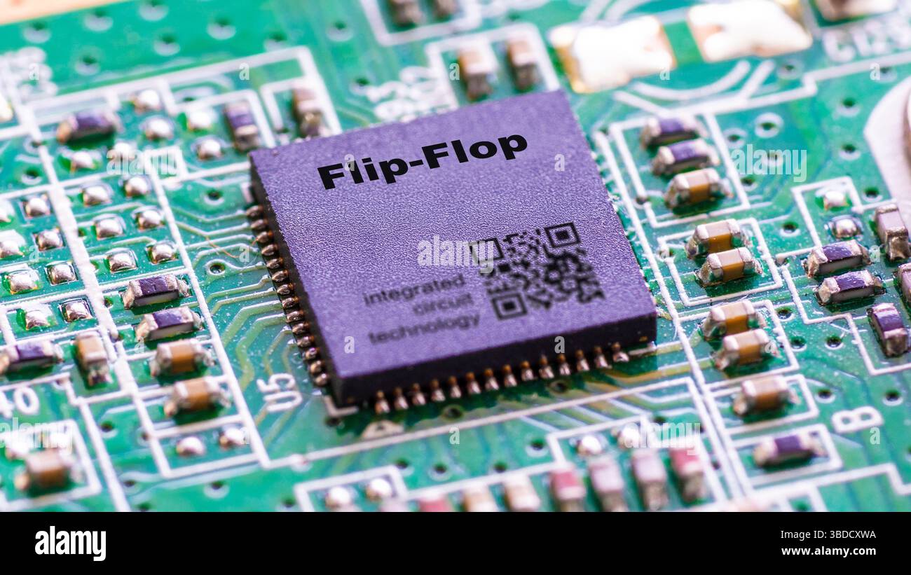 Flipflop. Microchip zum Speichern eines einzelnen Bits von Daten in digitalen Schaltungen. Stockfoto