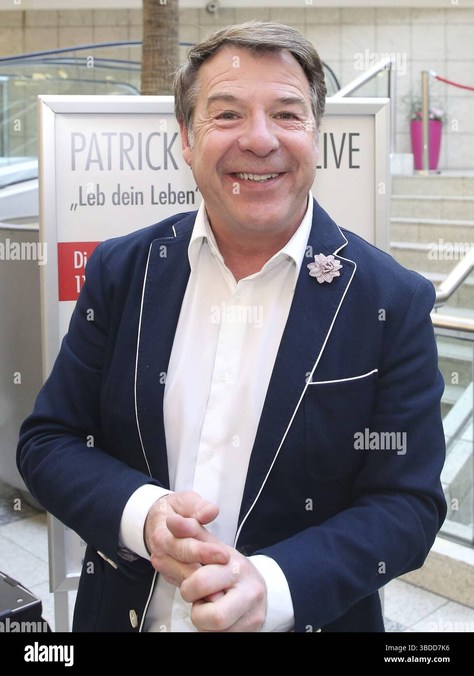 Der deutsche Popsänger Patrick Lindner trat am 13. Februar 2018 in Magdeburg auf, der deutsche Popsänger Patrick Lindner am 13. Februar 201 in Magdeburg auf Stockfoto