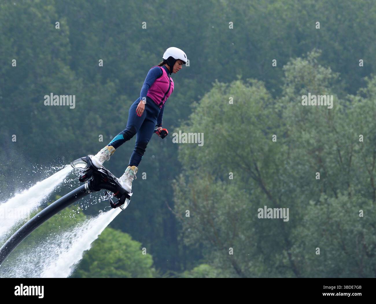 Jet Boarding wird von einem Experten demonstriert. Stockfoto