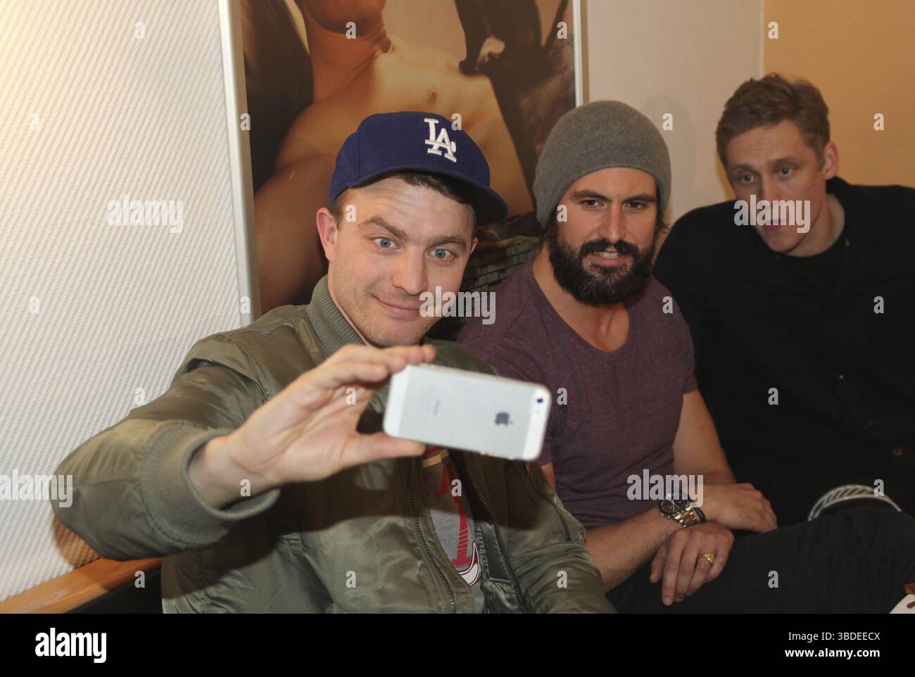 Matthias Schweighoefer, Tom Beck, Friedrich Langhörner fliegen bei der Premiere von Stockfoto