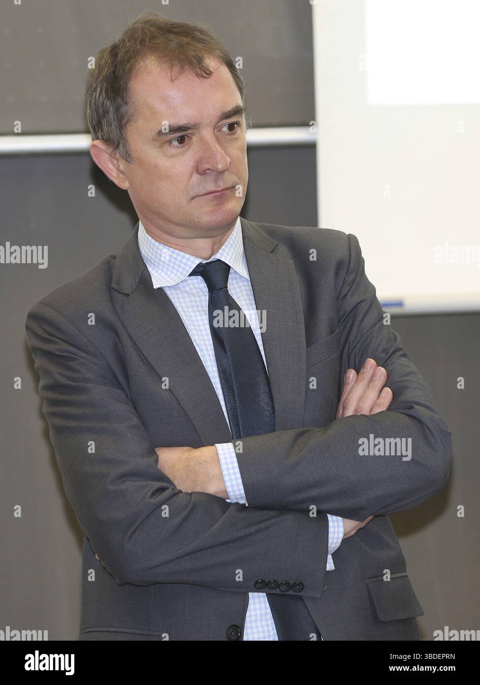 Der deutsche CDU-Politiker und Erziehungsminister Sachsen-Anhalts Marco Tullner besucht am 16. Februar 2017 die Oskar-linke Schule Magdeburg Stockfoto