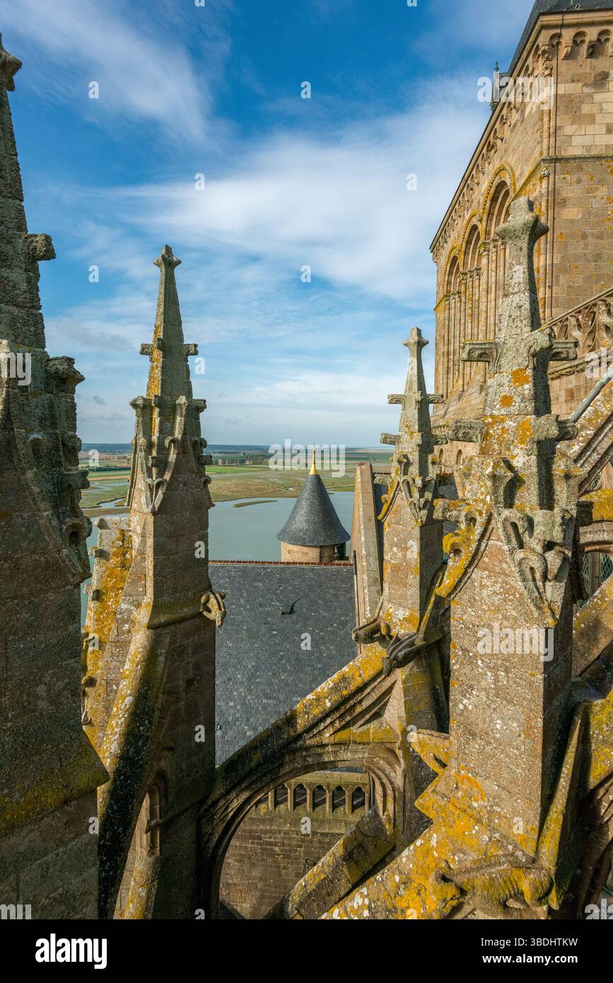 Gotische Kunst in all ihrer Pracht in Saint Michael's Mountl Abbey in der Normandie, Frankreich Stockfoto
