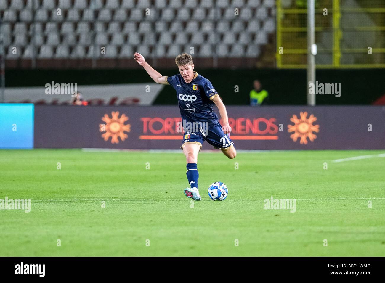 Marco Pompetti vom US Catanzaro 1929 Team während des Spiels zwischen Mantova Calcio 1911 und US Catanzaro 1929 im Danilo Martelli Stadium am 13. Mai 2025 Stockfoto