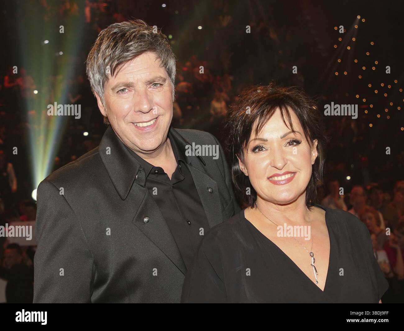 Sänger Christian Lais und Sänger Ute Freudenberg nach der ARD-Fernsehsendung Schlager Countdown in Oldenburg am 25. März 2017 Stockfoto