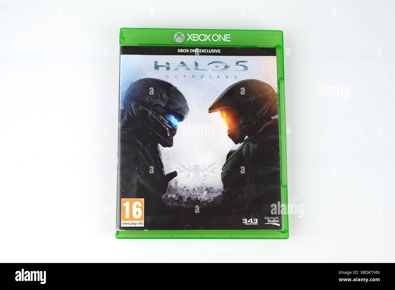 Halo 5 Guardians Videospiel auf Xbox One – Wales, Großbritannien – 17. Mai 2025 Stockfoto