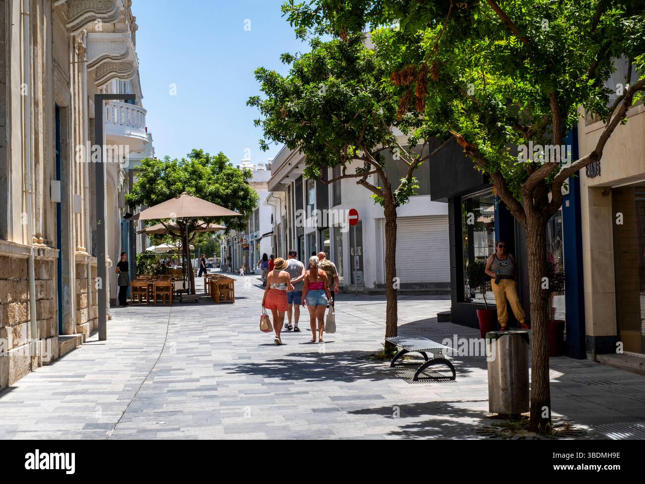 Vladimirou Irakleous Street Fußgängerzone in Paphos Altstadt, Zypern. Stockfoto
