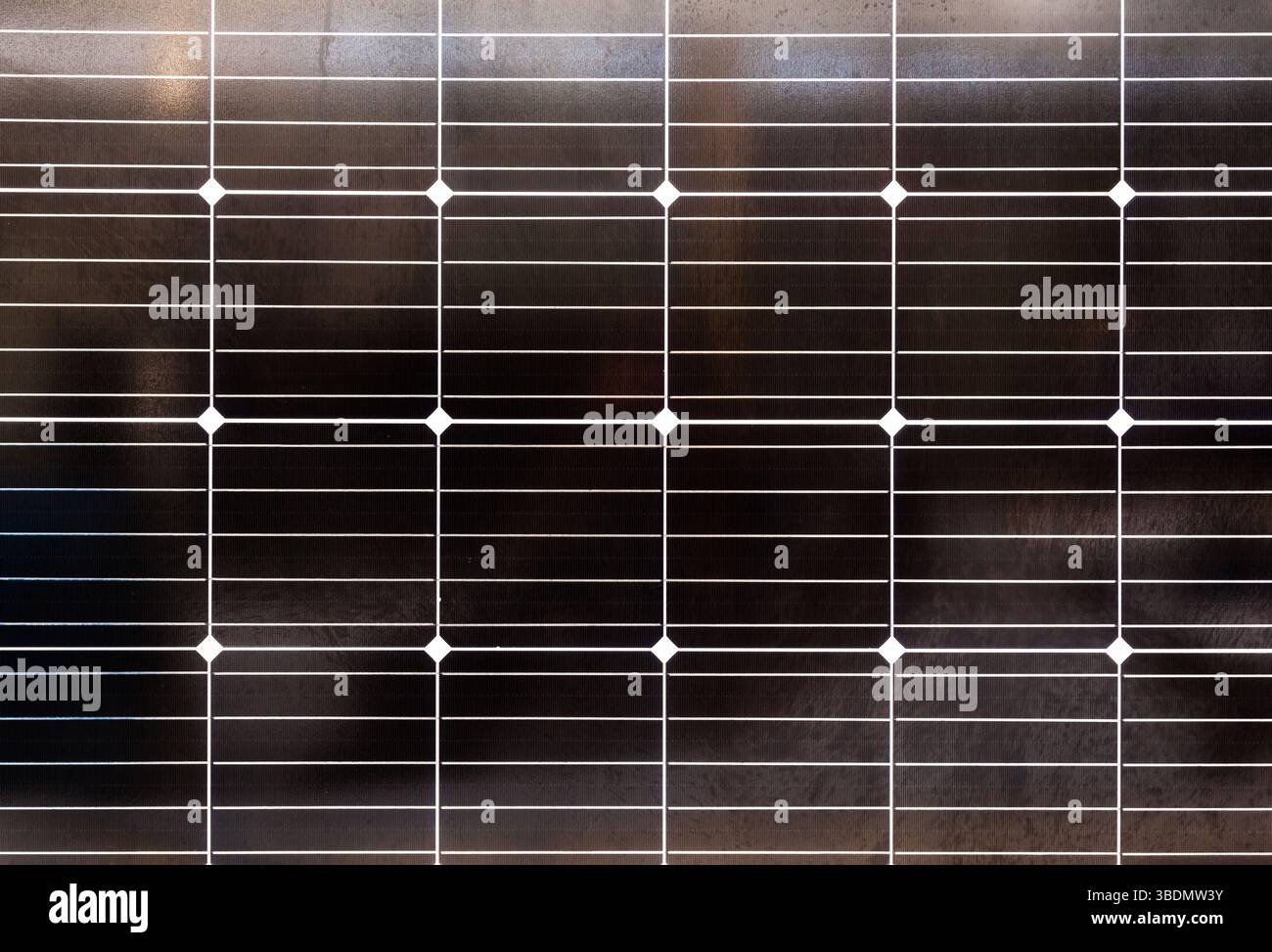 Hintergrund der Solarpaneele Nahaufnahme. Solaranlagen zur Stromerzeugung. Stockfoto