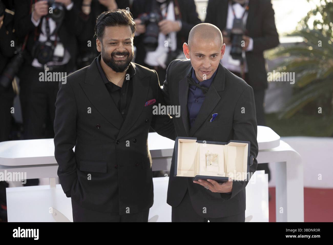 Cannes, Frankreich - 24.5,2024: Adnan Al Rajeev und Tawfeek Barhom, Gewinner des Kurzfilmpreises für den Film - I'm Good You're Dead Now - während des ph-werts Stockfoto
