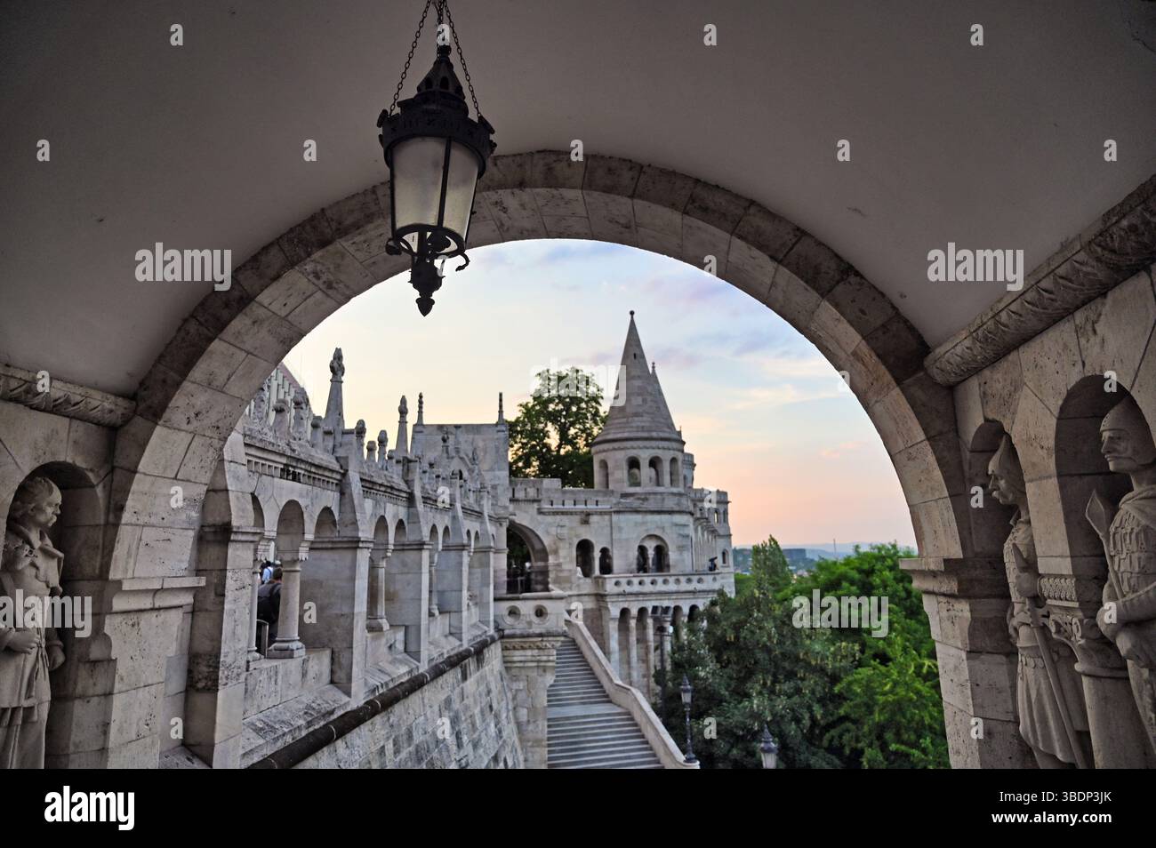Südtor der Fischerbastei (Halaszbastya) in Budapest, Ungarn Stockfoto