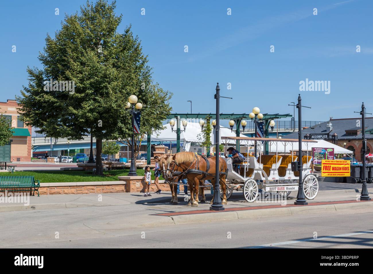 Vendor bietet kostenlose Kutschfahrten durch die Innenstadt von Cheyenne, Wyoming Stockfoto