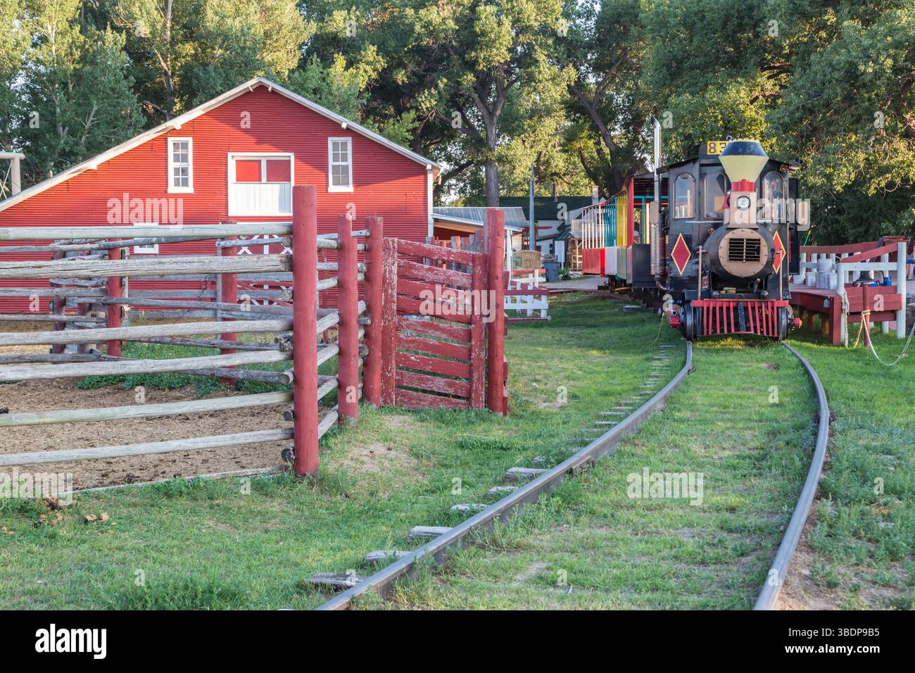 Bahnhof und 7XL Stables auf der Terry Bison Ranch in der Nähe von Cheyenne, Wyoming Stockfoto