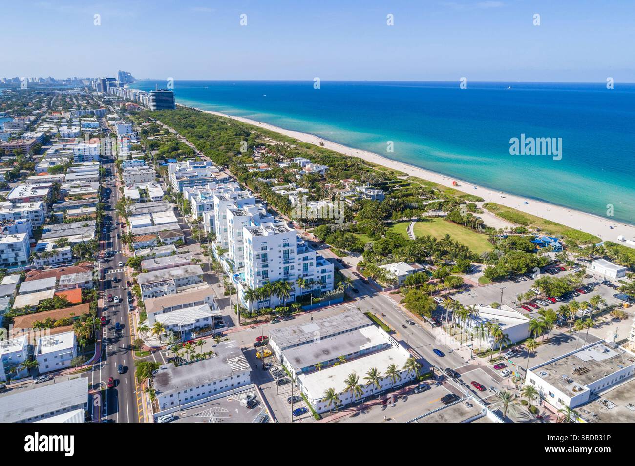 Miami Beach Florida, Atlantik öffentlicher Strand, Collins Avenue, Harding Avenue, 7600 Block, North Beach Oceanside Park, North Shore Park Beach, MIMO Modern Stockfoto