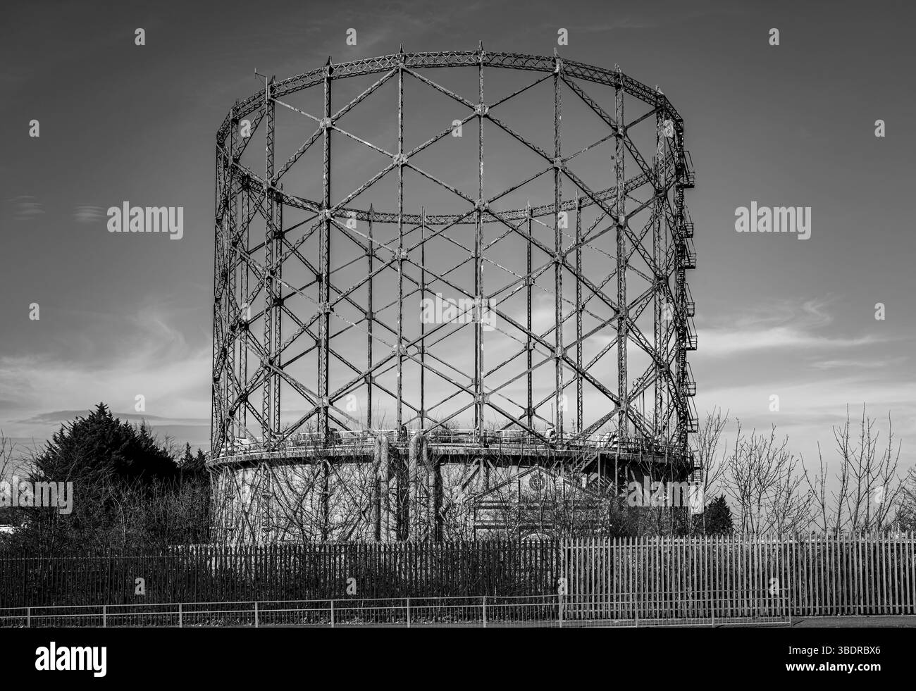 Gasometer in der ehemaligen SGN-Gasfabrik in der Nähe des Strand in Gillingham, die bald abgebaut werden soll. Stockfoto