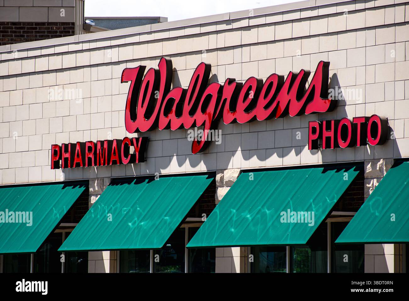 Payson, UT, USA – 24. Mai 2025: Die Apotheke Walgreens in Payson bietet Gesundheitsdienstleistungen, wichtige Dinge und Produkte in einem praktischen lokalen Einzelhandel an. Stockfoto