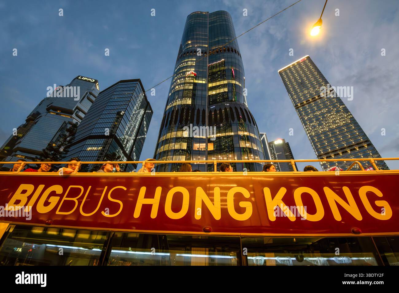 Große Bustouren, touristische Open Top Bustouren, Hongkong, China. Stockfoto