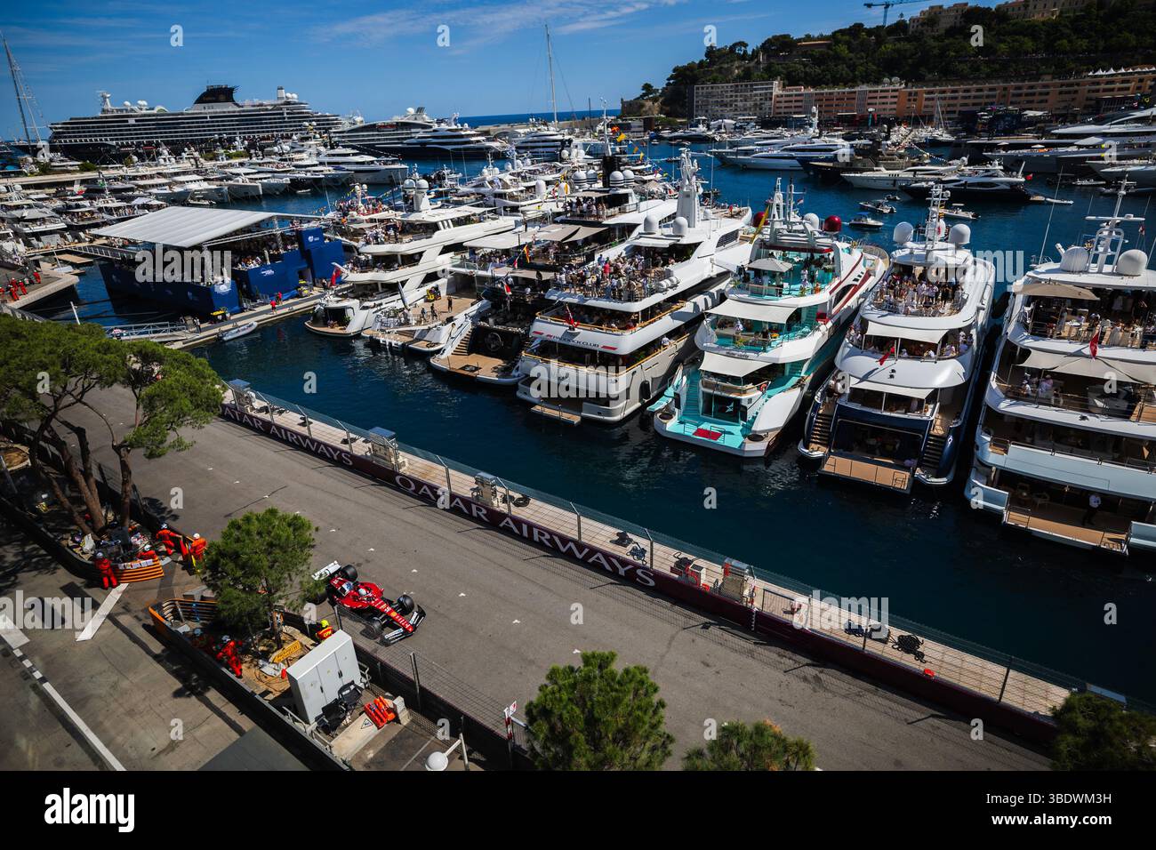 Circuit de Monaco, Monte-carlo, Monaco. 25.Mai 2025; Charles Leclerc von Monaco und Scuderia Ferrari während des Formel-1-Grand Prix von Monaco Stockfoto