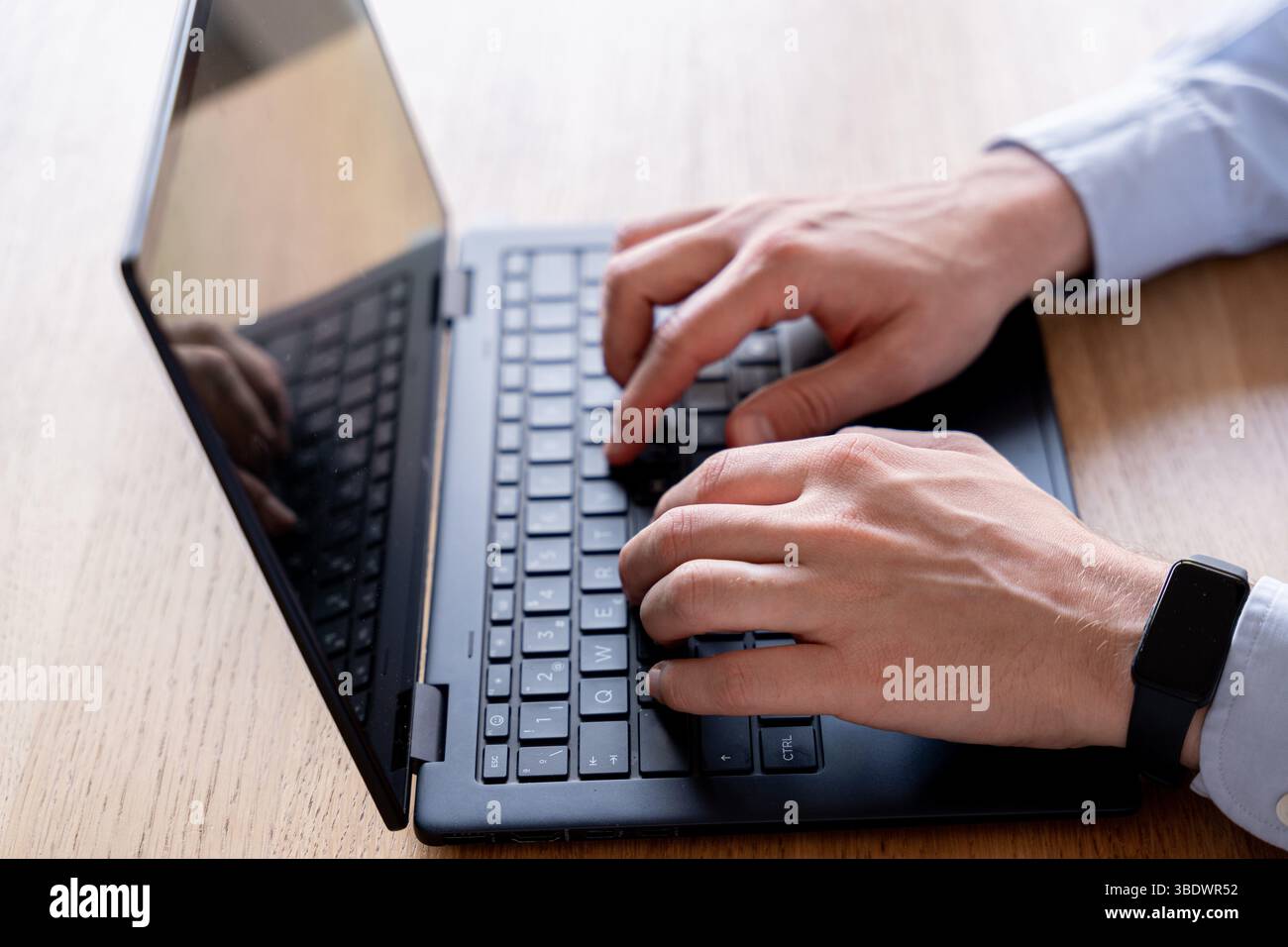 Technologie und Führungsposition in der neuen Ära der Hybridarbeit Stockfoto