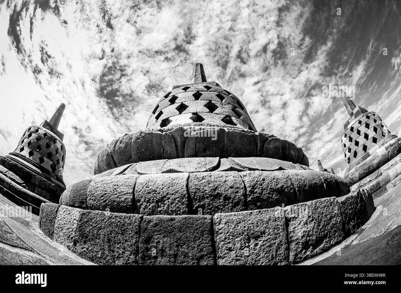 Antike buddhistische Stupas im Borobudur-Denkmal Stockfoto