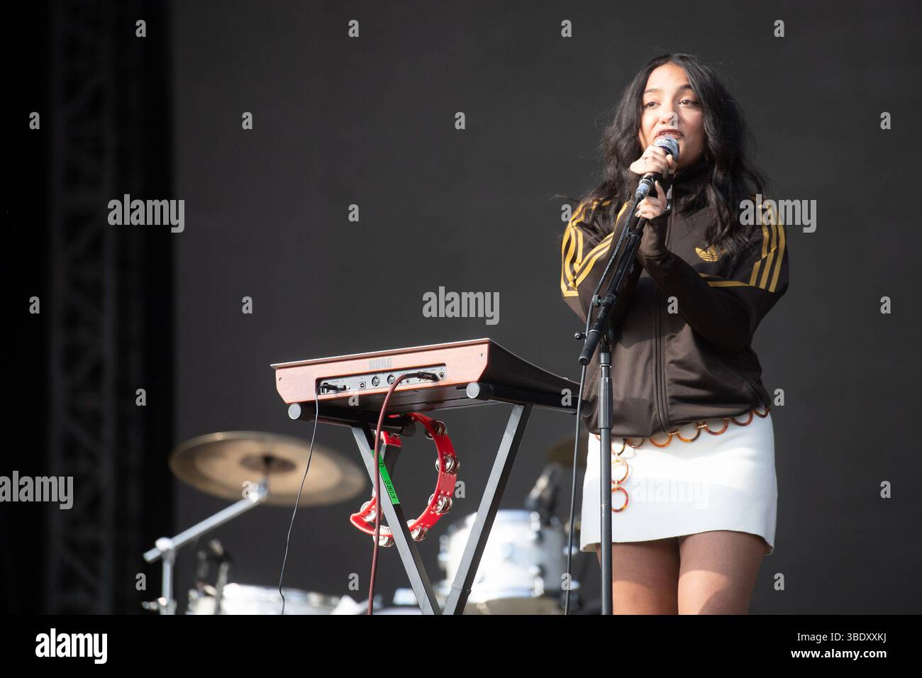 London, Großbritannien. 23. Mai 2025. Die Leadsängerin Lily Fontaine vom Englischlehrer tritt beim Wide Awake Festival im Brockwell Park auf. Quelle: Justin Ng/Alamy Stockfoto