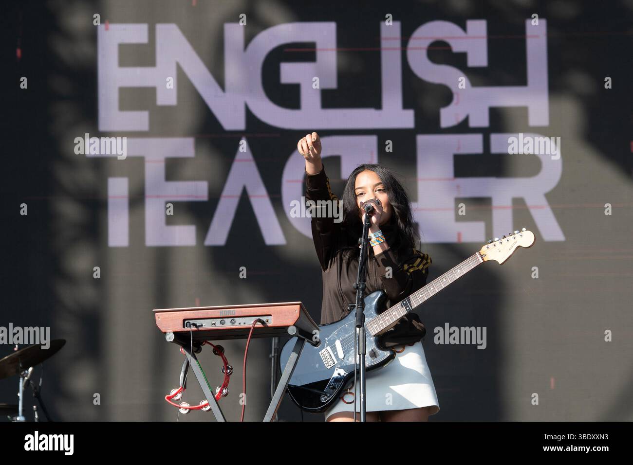London, Großbritannien. 23. Mai 2025. Die Leadsängerin Lily Fontaine vom Englischlehrer tritt beim Wide Awake Festival im Brockwell Park auf. Quelle: Justin Ng/Alamy Stockfoto