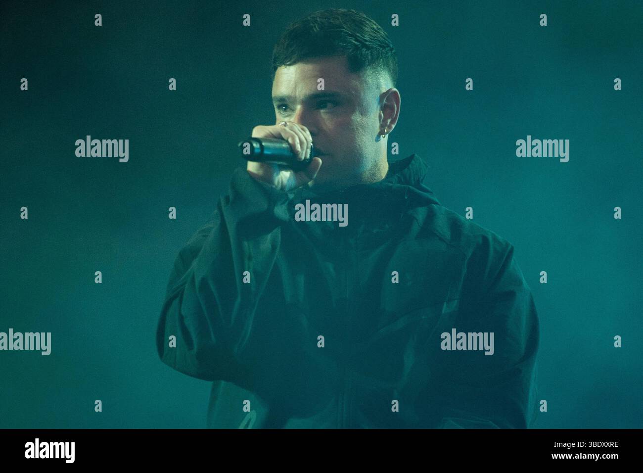 London, Großbritannien. 23. Mai 2025. Móglaí BaP (Naoise Ó Caireallain) von Kniescheibe tritt beim Wide Awake Festival im Brockwell Park auf. Quelle: Justin Ng/Alamy Stockfoto
