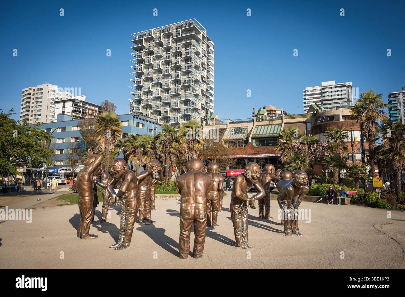 Die öffentliche Kunstausstellung A-Maze-Ing Laughter an der Ecke der DAVIE Street und Denman Street in Vancouvers West End. Vancouver BC, Kanada. Stockfoto
