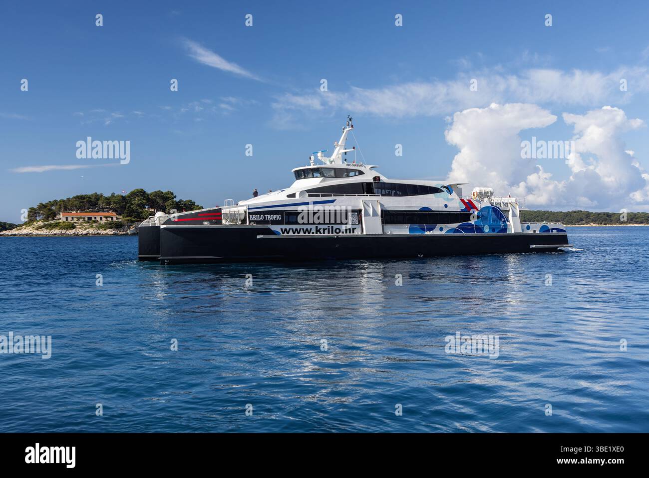 Kroatische Fähre Krilo Ankunft in Hvar, Kroatien, Europa Stockfoto