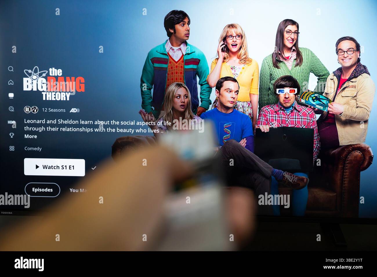 Belgrad, Serbien - 22. Mai 2025: Die Big Bang Theory Popular-Sitcom auf HBO. Die Show dreht sich um fünf junge Freunde, die in Pasa leben Stockfoto