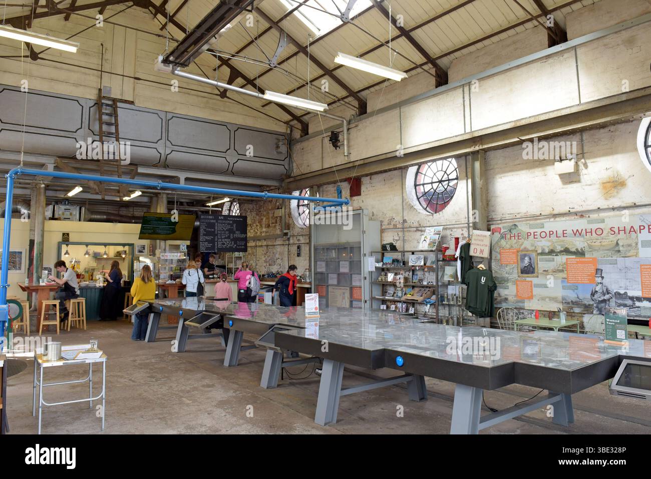 Power House Visitor Centre in Underfall Yard, historischer Werft, der früher die Schleusentore des Hafens Betrieb, Bristol Harbour, April 2025 Stockfoto