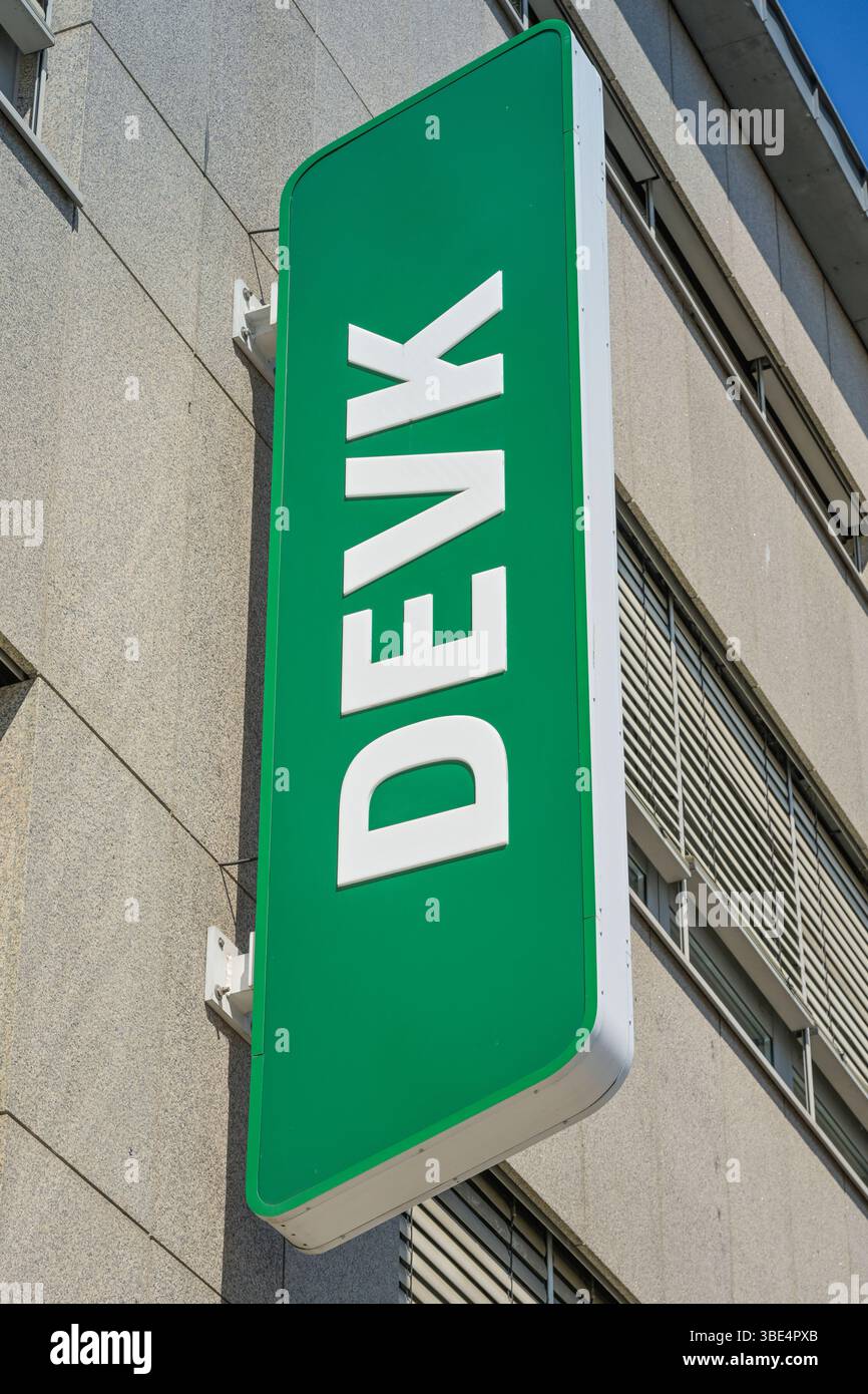 Werbung DEVK Versicherung, Kassel, Hessen, Deutschland *** Werbung DEVK Versicherung, Kassel, Hessen, Deutschland Stockfoto