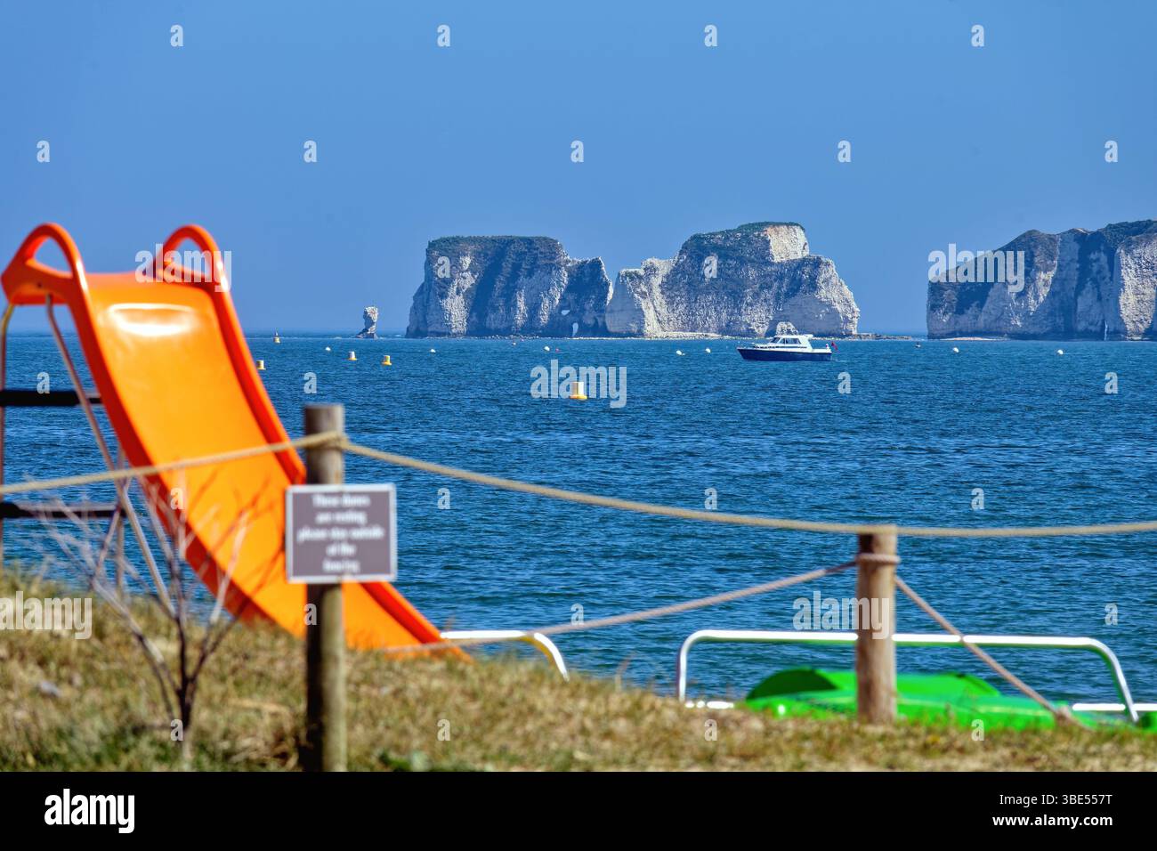 Alte Harry Rocks Kreideformation, vom Studland Beach aus gesehen, an einem Sommertag Dorset England UK Stockfoto
