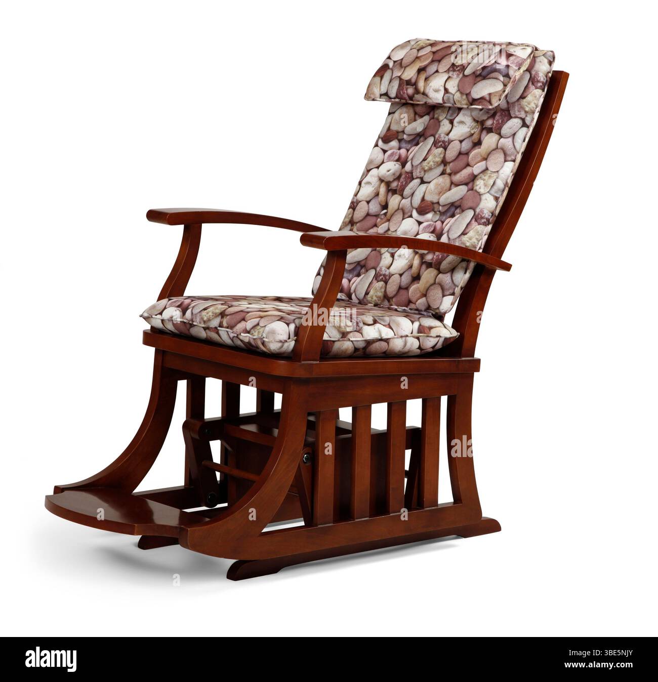 Holzschaukelstuhl isoliert auf weißem Hintergrund Stockfoto