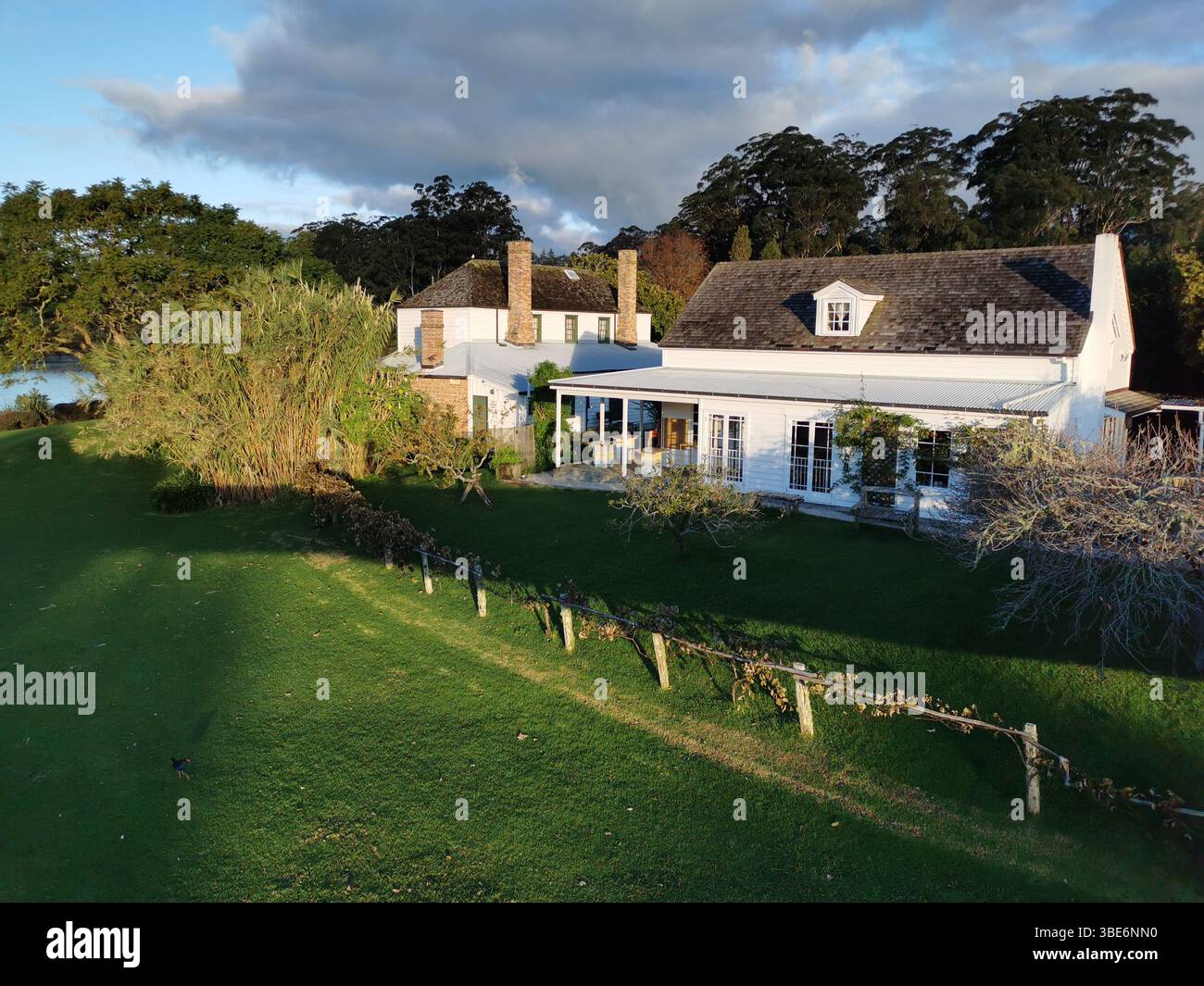 Das Honighaus Café und das Kemp House in Kerikeri, zwei der ältesten Holzgebäude Neuseelands Stockfoto