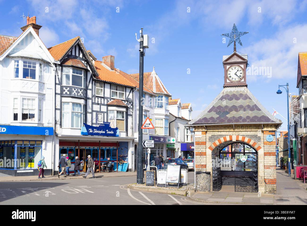 Sheringham Norfolk Sheringham Clock Tower Sheringham Stadt Sheringham Norfolk England Großbritannien GB Europa Stockfoto