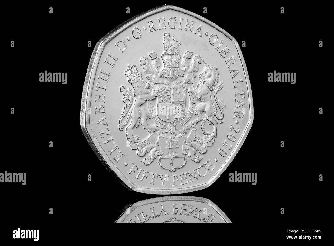 2020 Gibraltar 50p-Münze zum Gedenken an den weltweiten Kampf gegen COVID-19 Stockfoto