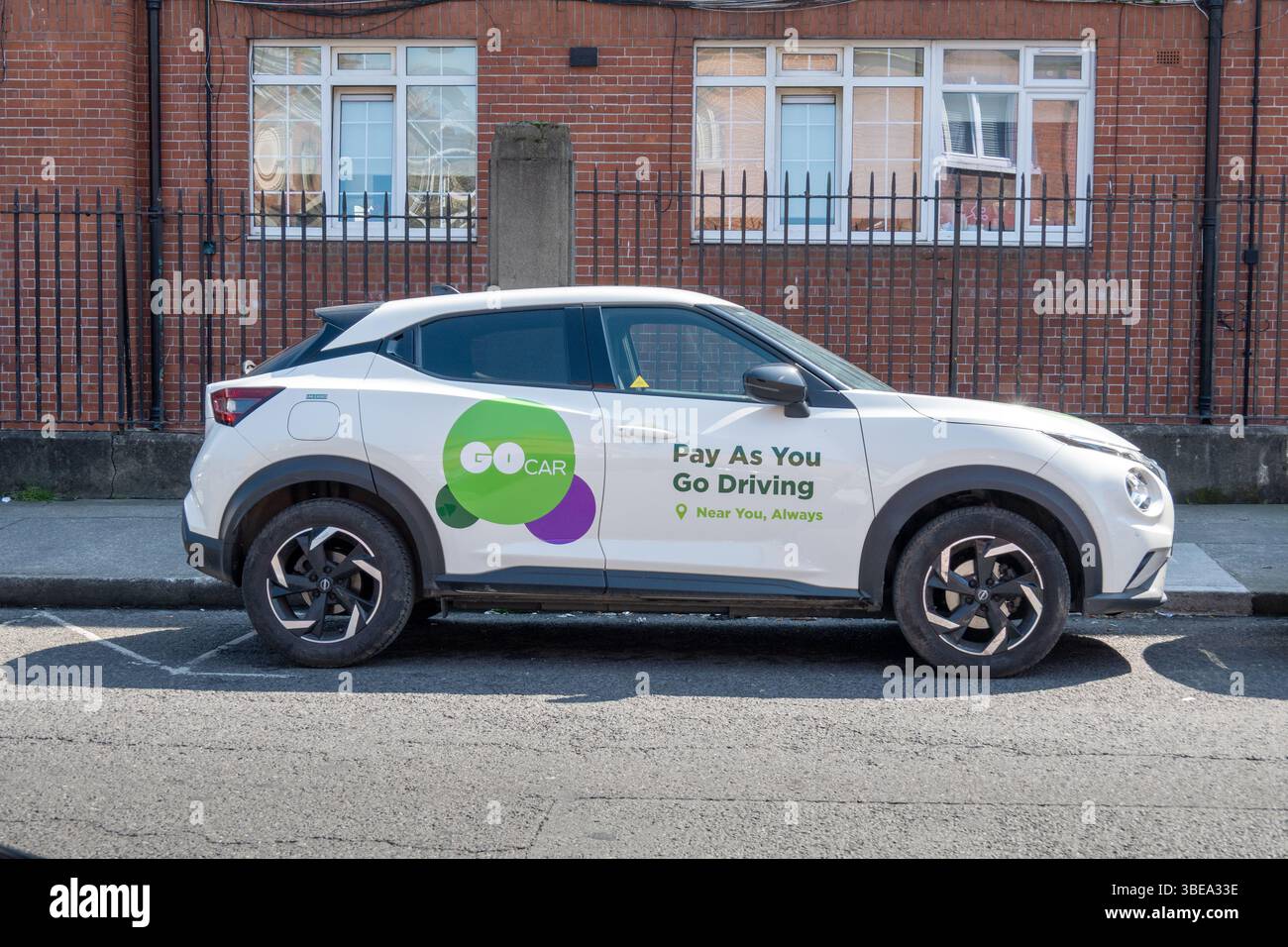 Bezahlen sie, je nachdem, wie sie gehen -Fotos und -Bildmaterial in ...