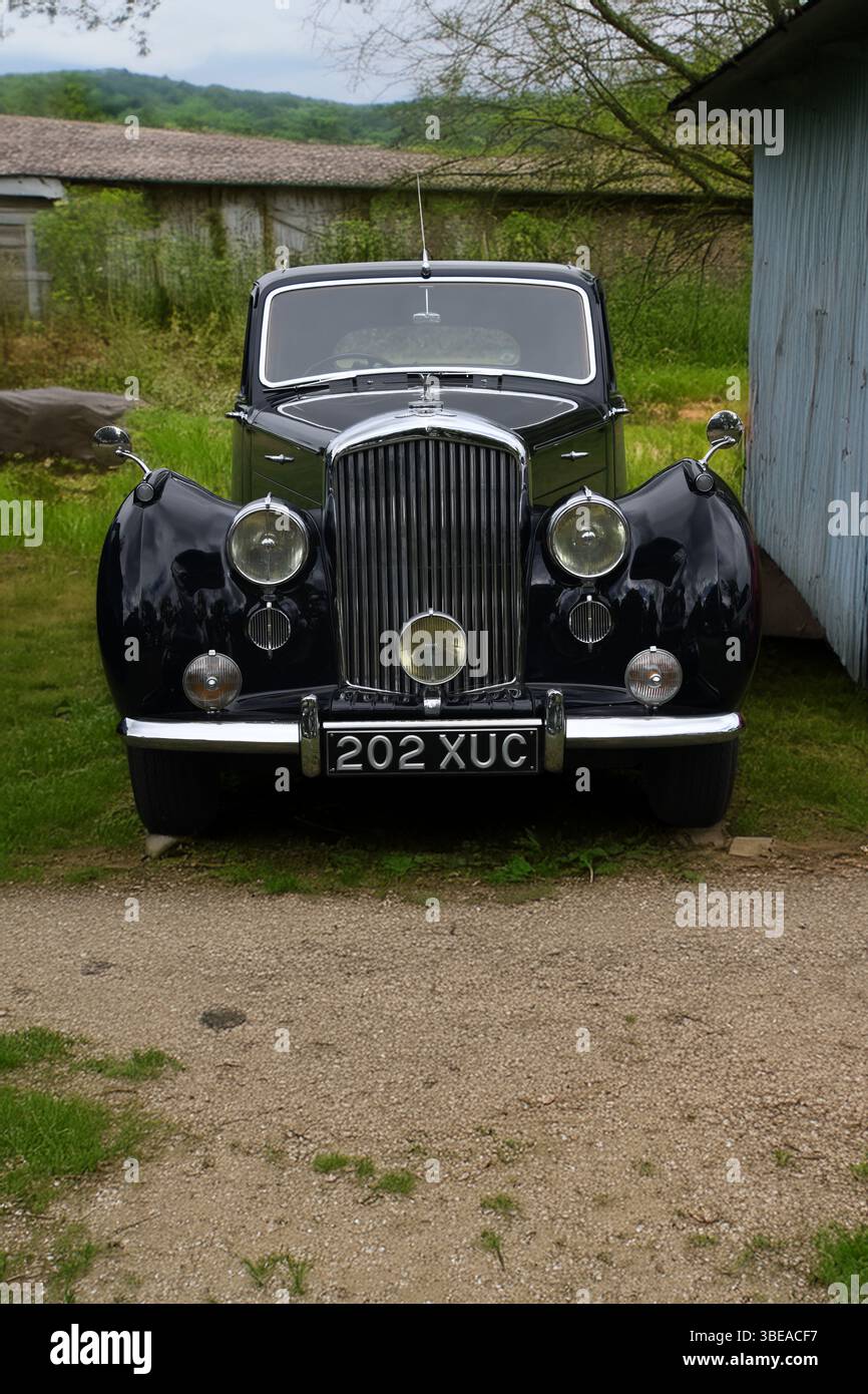 Bentley bei der Scheune Stockfoto