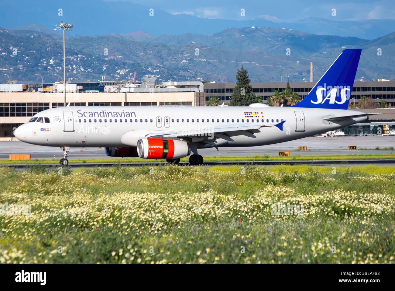 SAS Scandinavian Airlines Airbus A320 232 landet am Flughafen Málaga Costa del Sol, Registrierung OY-KAS. Stockfoto