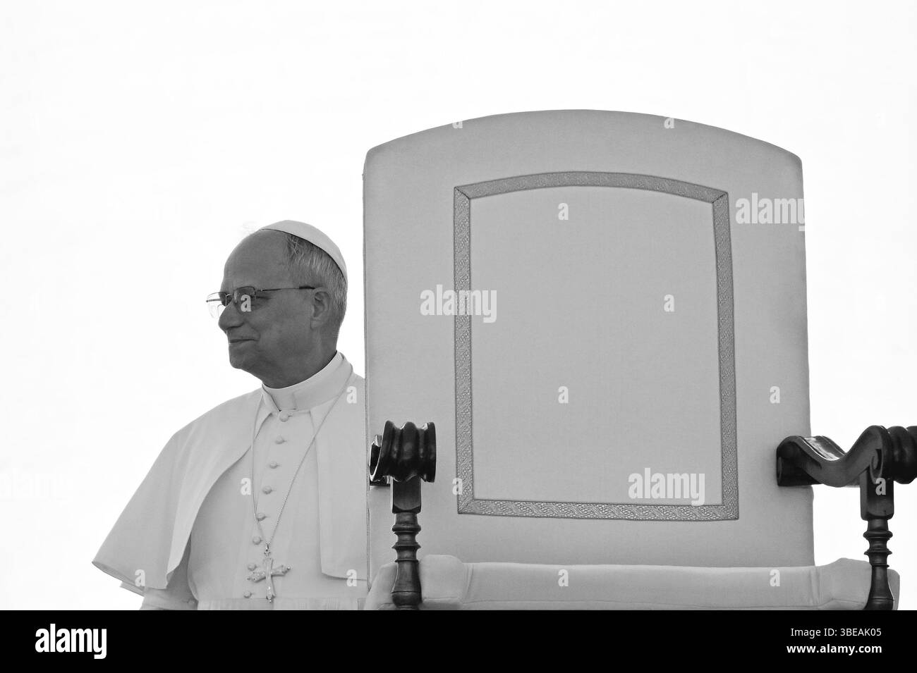 Vatikan, Vatikan. Mai 2025. **NO LIBRI** Italien, Rom, Vatikan, 28.05.2025.Papst Leo XIV. Hält seine wöchentliche allgemeine Audienz auf dem Petersplatz am Vatikan Foto von ALESSIA GIULIANI /Katholische Presse Foto: Unabhängige Fotoagentur/Alamy Live News Stockfoto