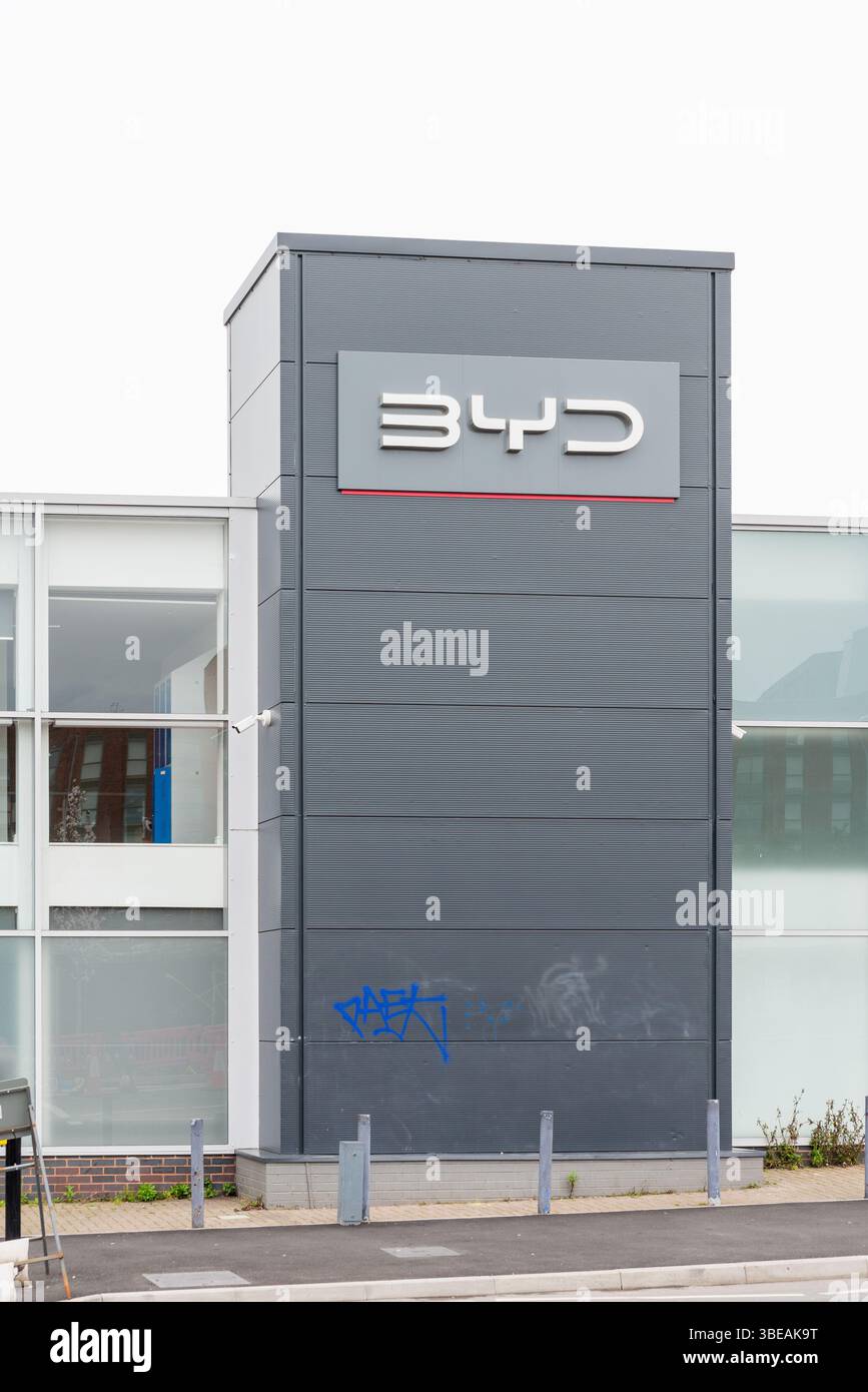 BYD Elektroauto Ausstellungsraum in Digbeth, Birmingham, England, Großbritannien Stockfoto