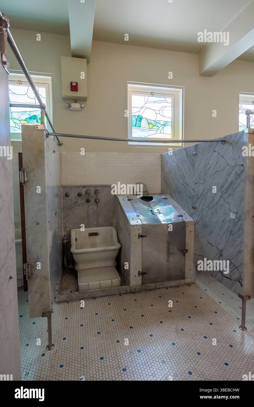 Antike Hydrotherapiegeräte im Fordyce Bathhouse Hot Springs National Park Visitor Center in Hot Springs, Arkansas, USA Stockfoto