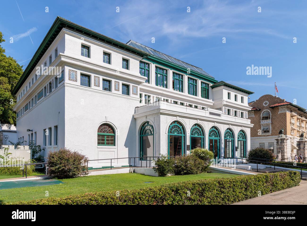 Das Maurice Bathhouse entlang der Bathhouse Row an der Central Avenue in Hot Springs, Arkansas, USA Stockfoto