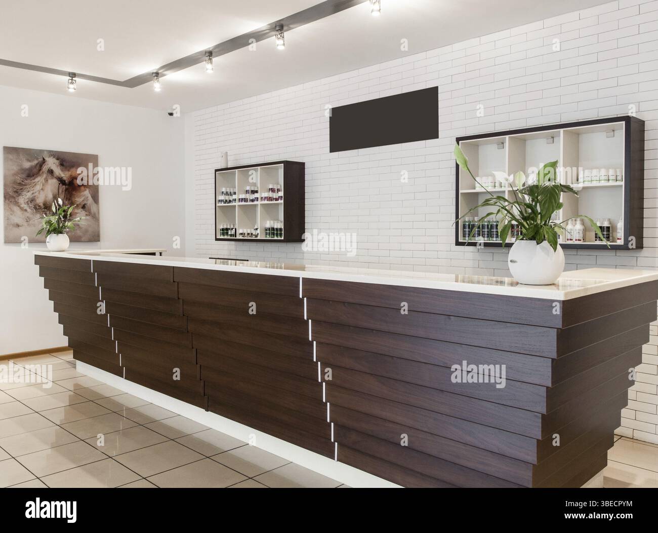 Taschkent, Usbekistan - 20. Juni 2015: Moderne Inneneinrichtung eines luxuriösen Spa-Salons Stockfoto